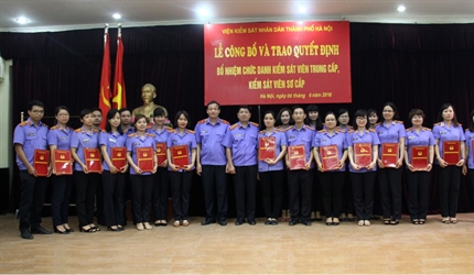 VKS Hà Nội công bố và trao quyết định bổ nhiệm chức danh Kiểm sát viên...